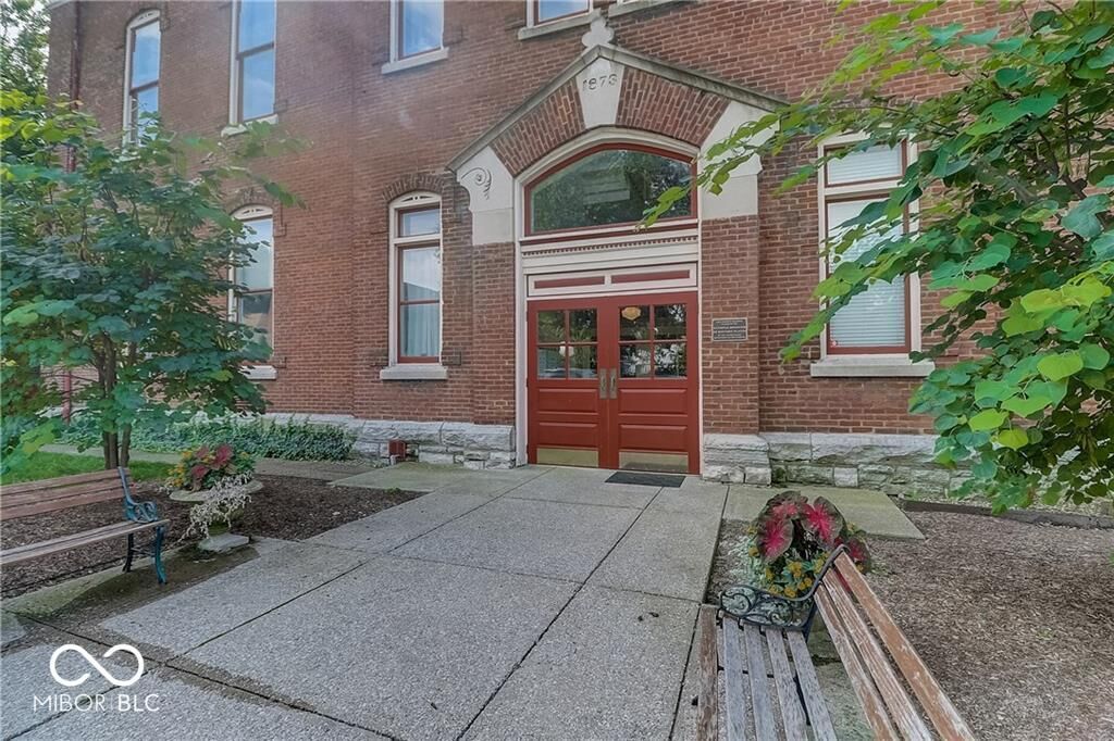 Property Photo:  714 Buchanan Street 18  IN 46203 