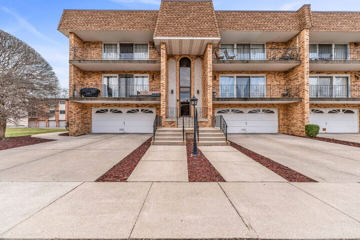 4149 W 97th Street 101  Oak Lawn IL 60453 photo