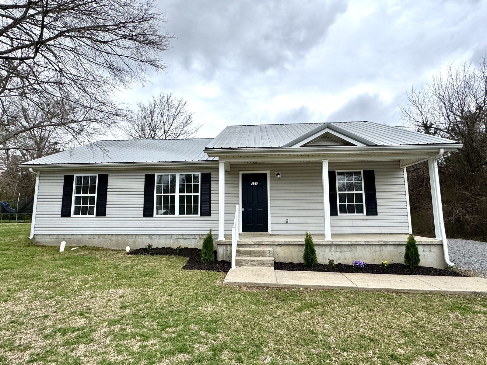 Property Photo:  354 Dover St  TN 37160 