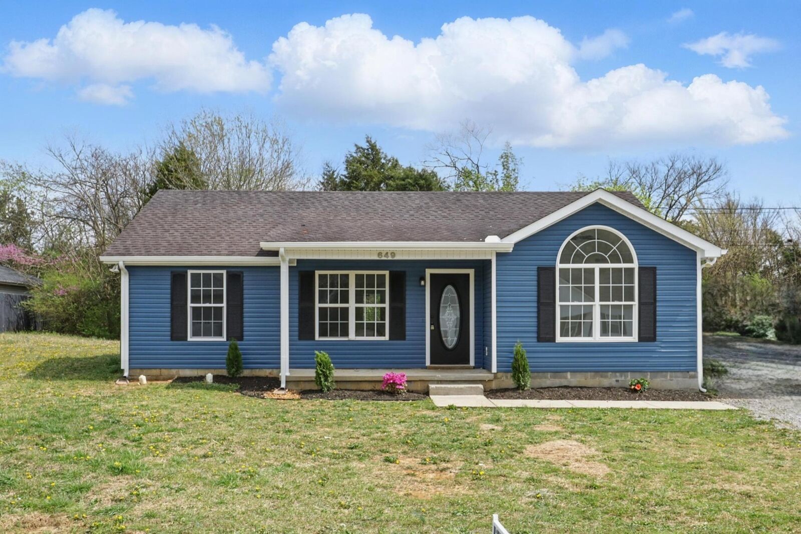 Property Photo:  649 Mac St  TN 37160 