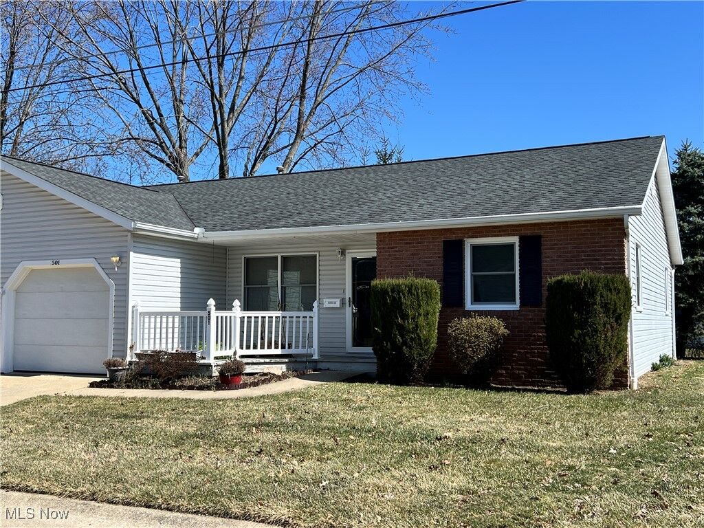 Property Photo: 142 N Linden Avenue 501 OH 44667