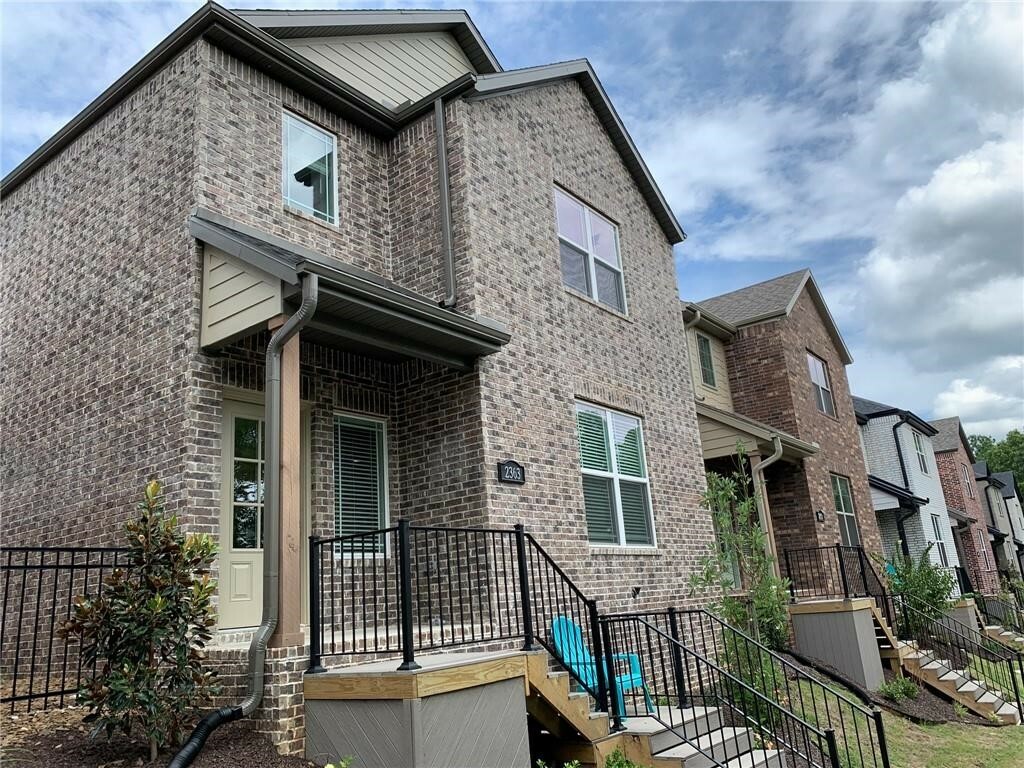 Property Photo: 2363 E Amherst Alley AR 72703