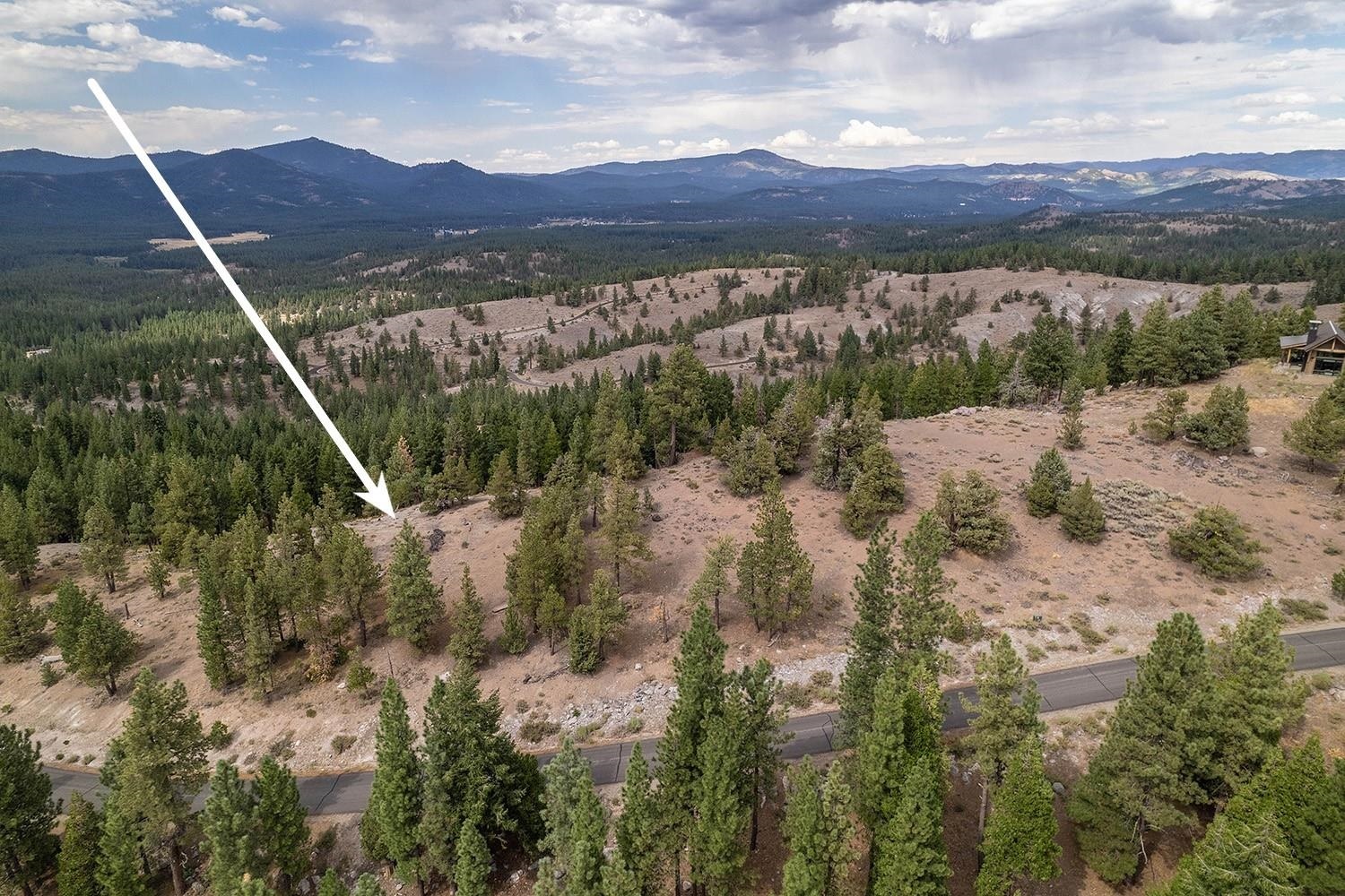 Property Photo: 321 Eagles Nest CA 96161