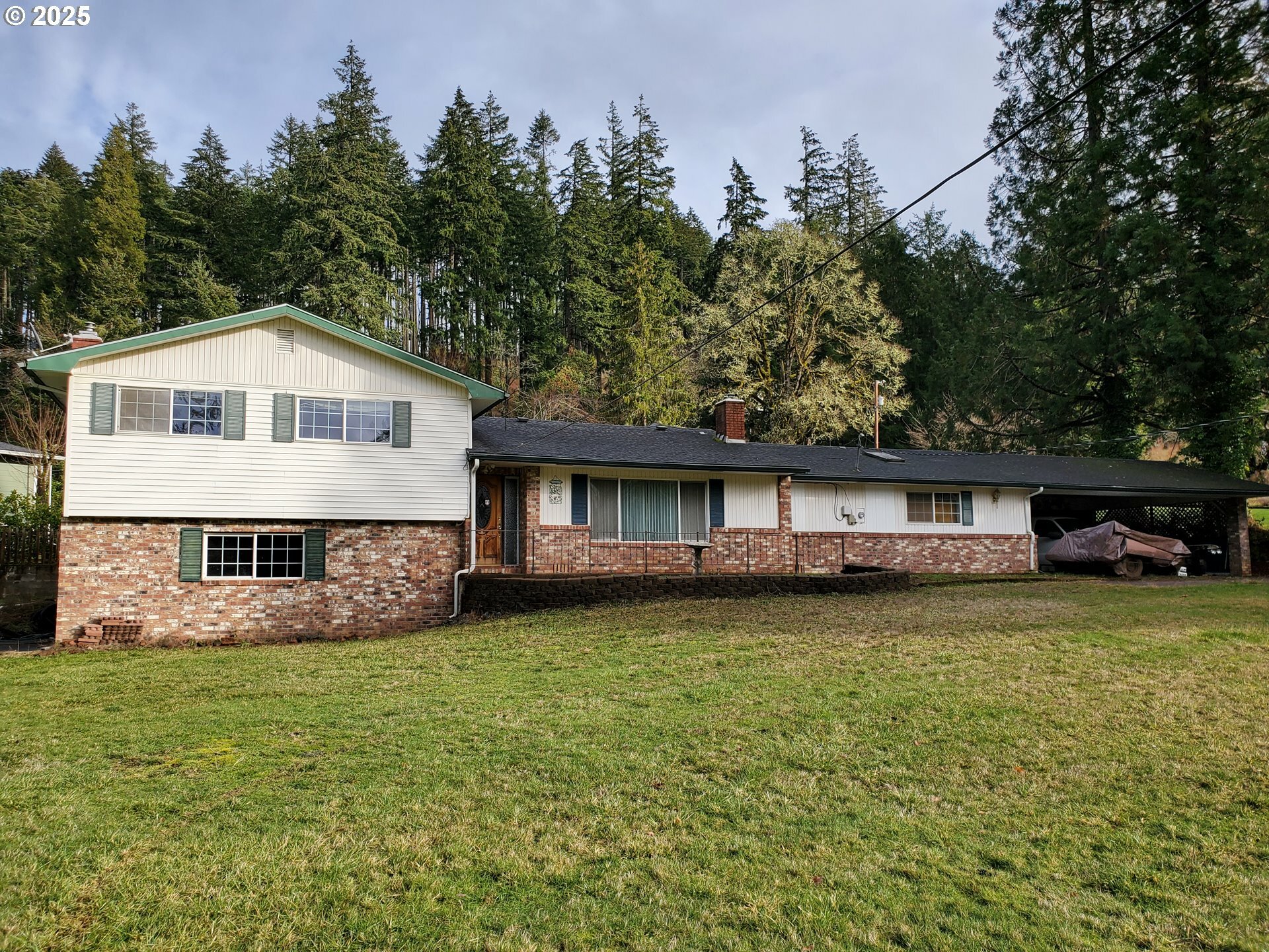 Property Photo:  36528 Cedar Hills Dr  OR 97455 