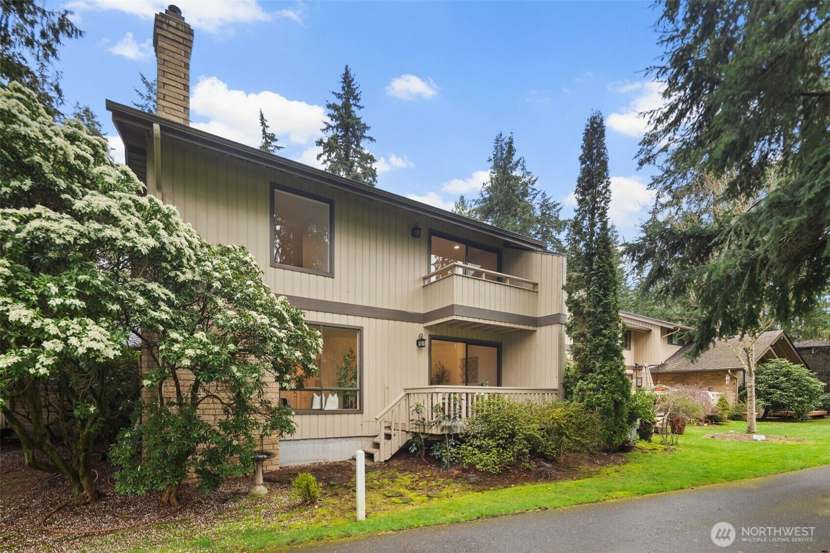 Property Photo: 6516 NE 171st Place WA 98028