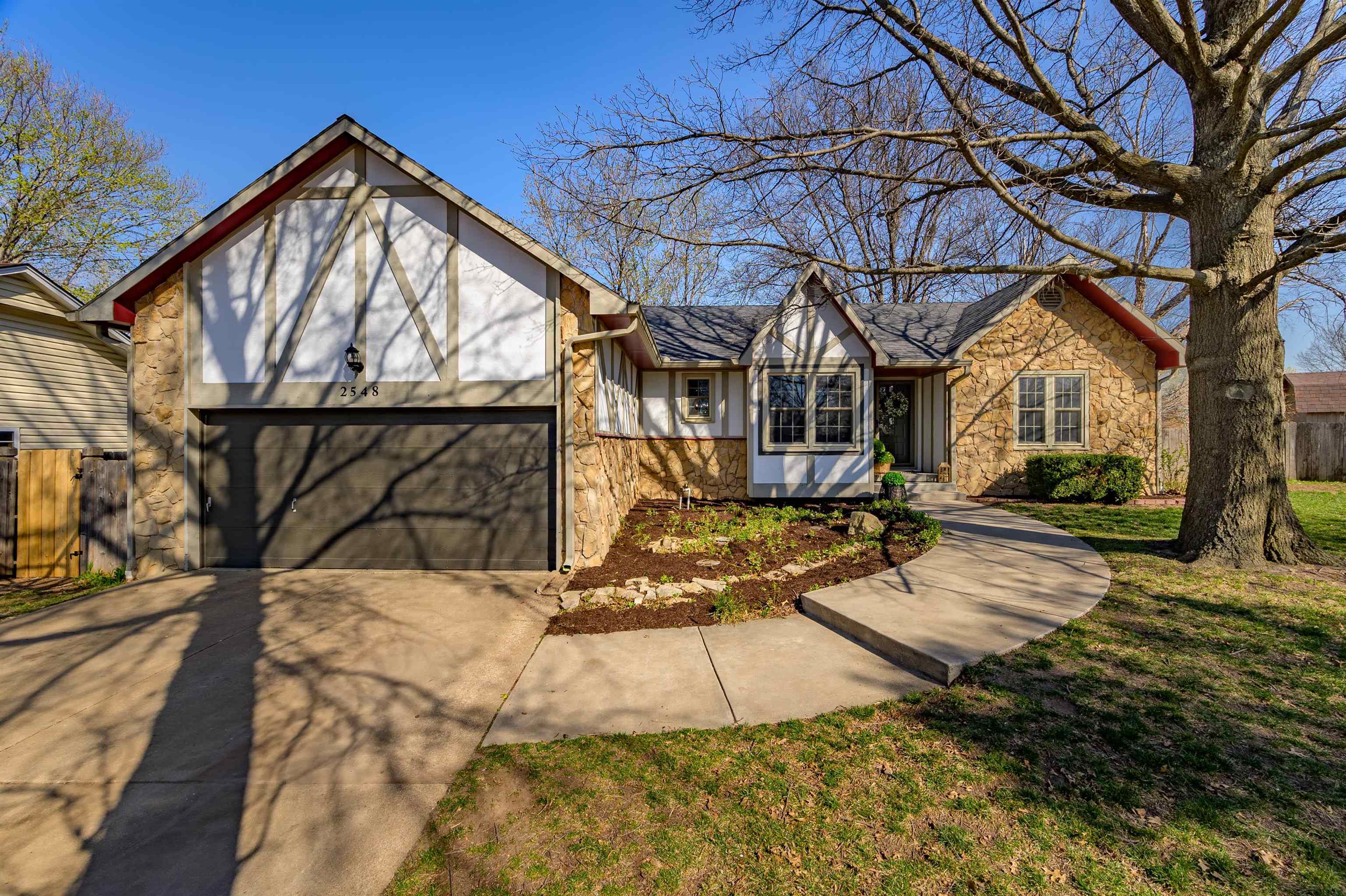 Property Photo: 2548 Teton Cir KS 67215