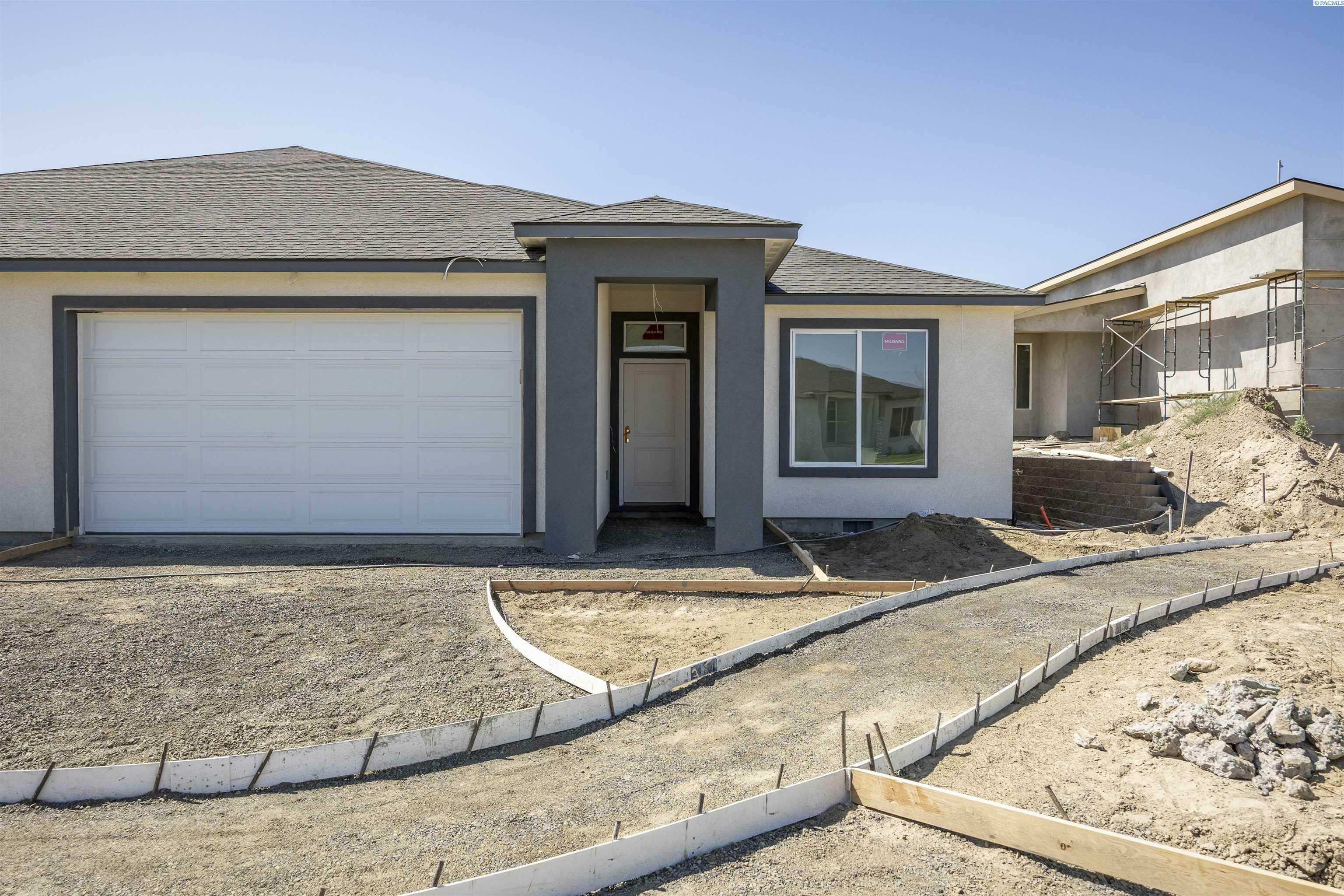 Property Photo: 3741 Nuthatch St WA 99352