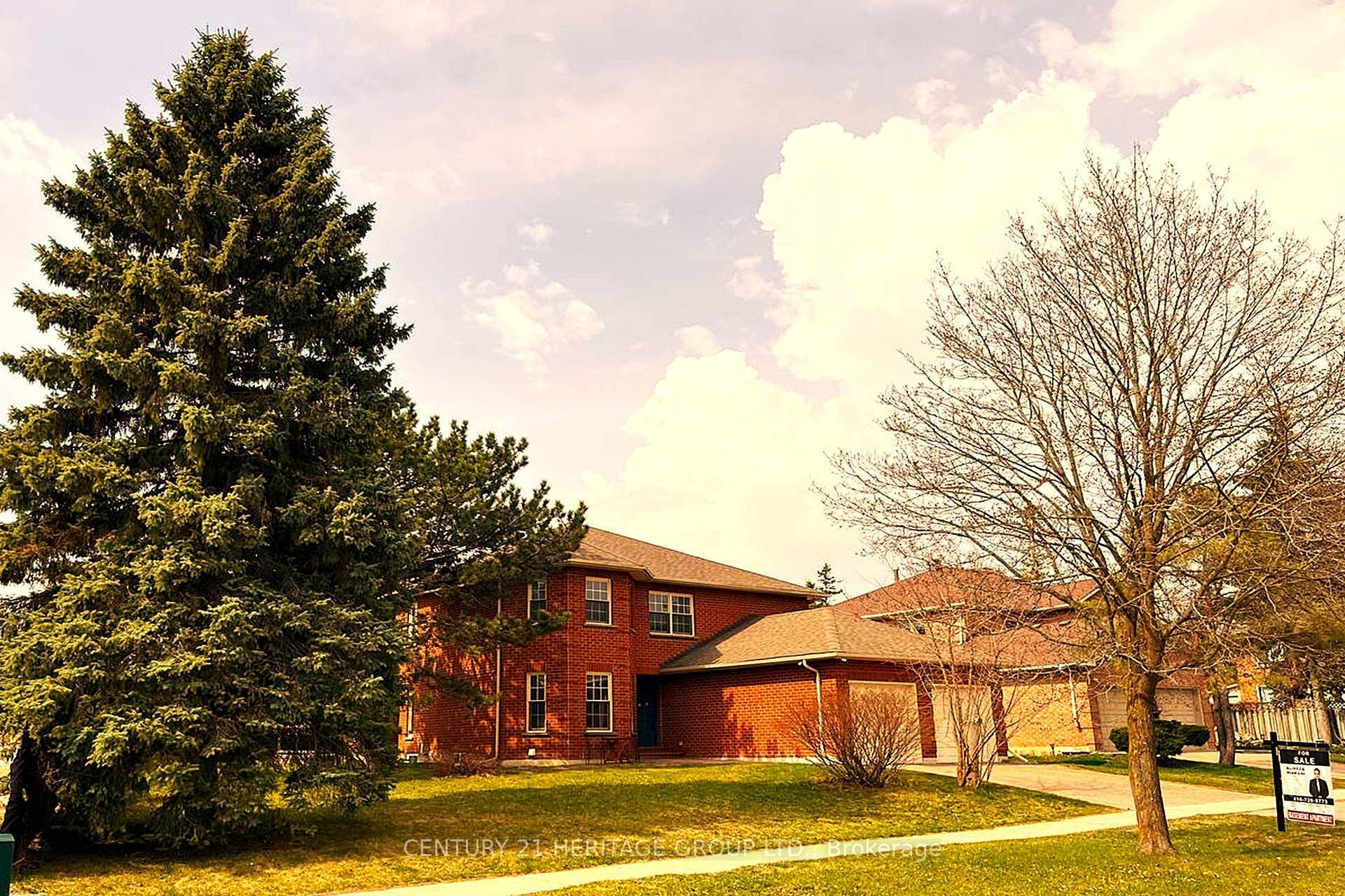 Property Photo: 243 Murray Drive ON L4G 5X1