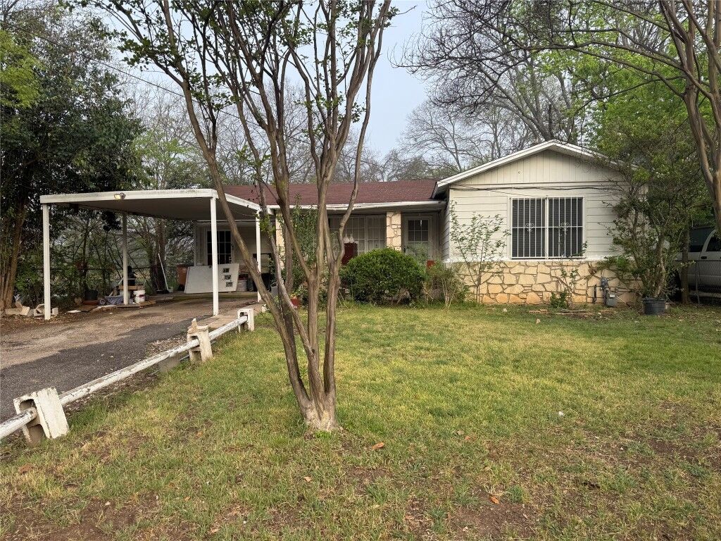 Property Photo: 6300 Hickman Avenue TX 78723