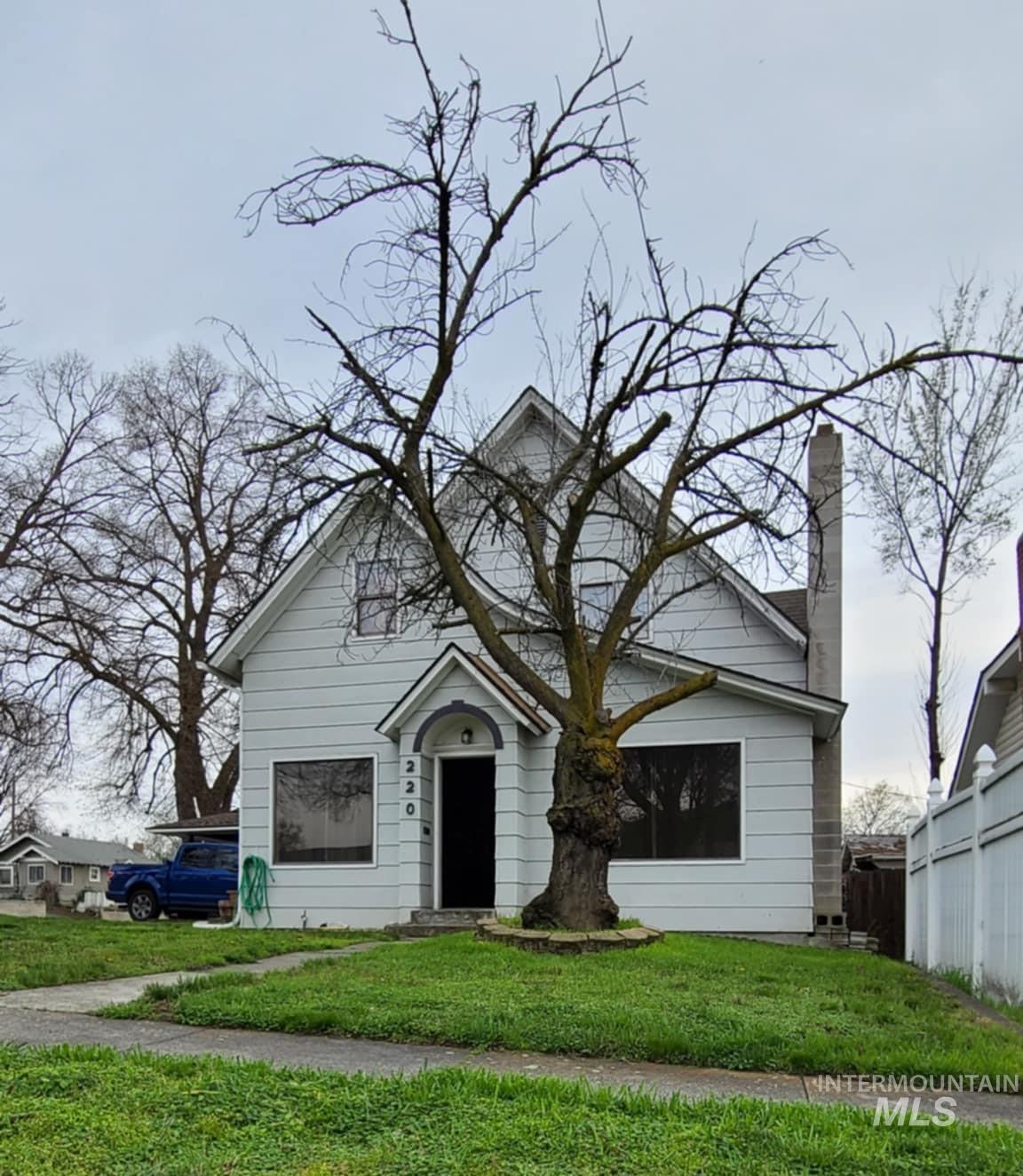 Property Photo:  220 5th Ave  ID 83501 