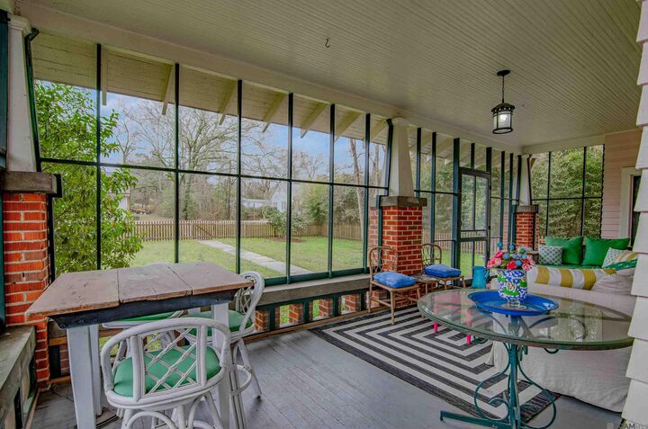 Property Photo: 11164 Plank Rd LA 70722