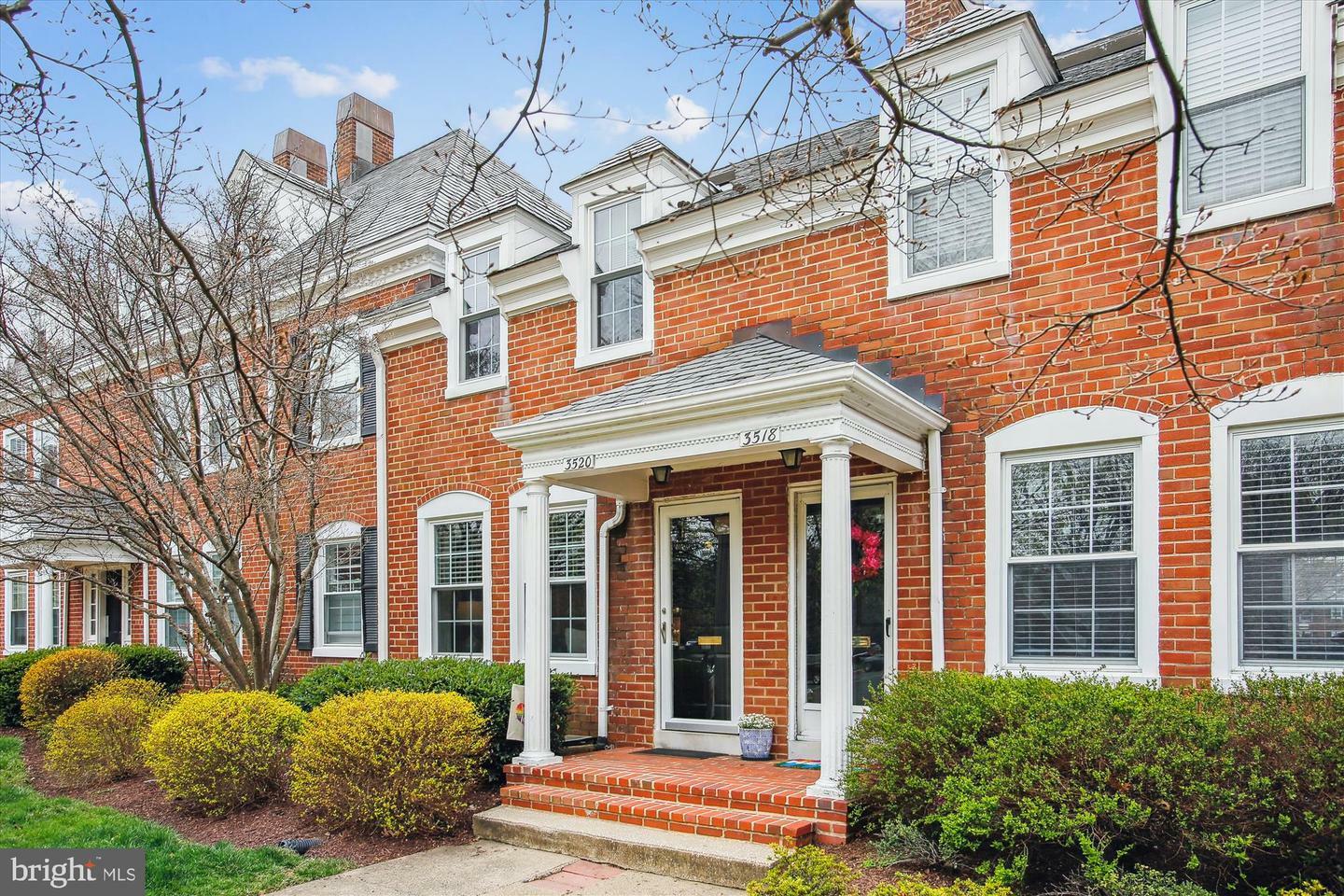 Property Photo: 3520 S Utah Street VA 22206