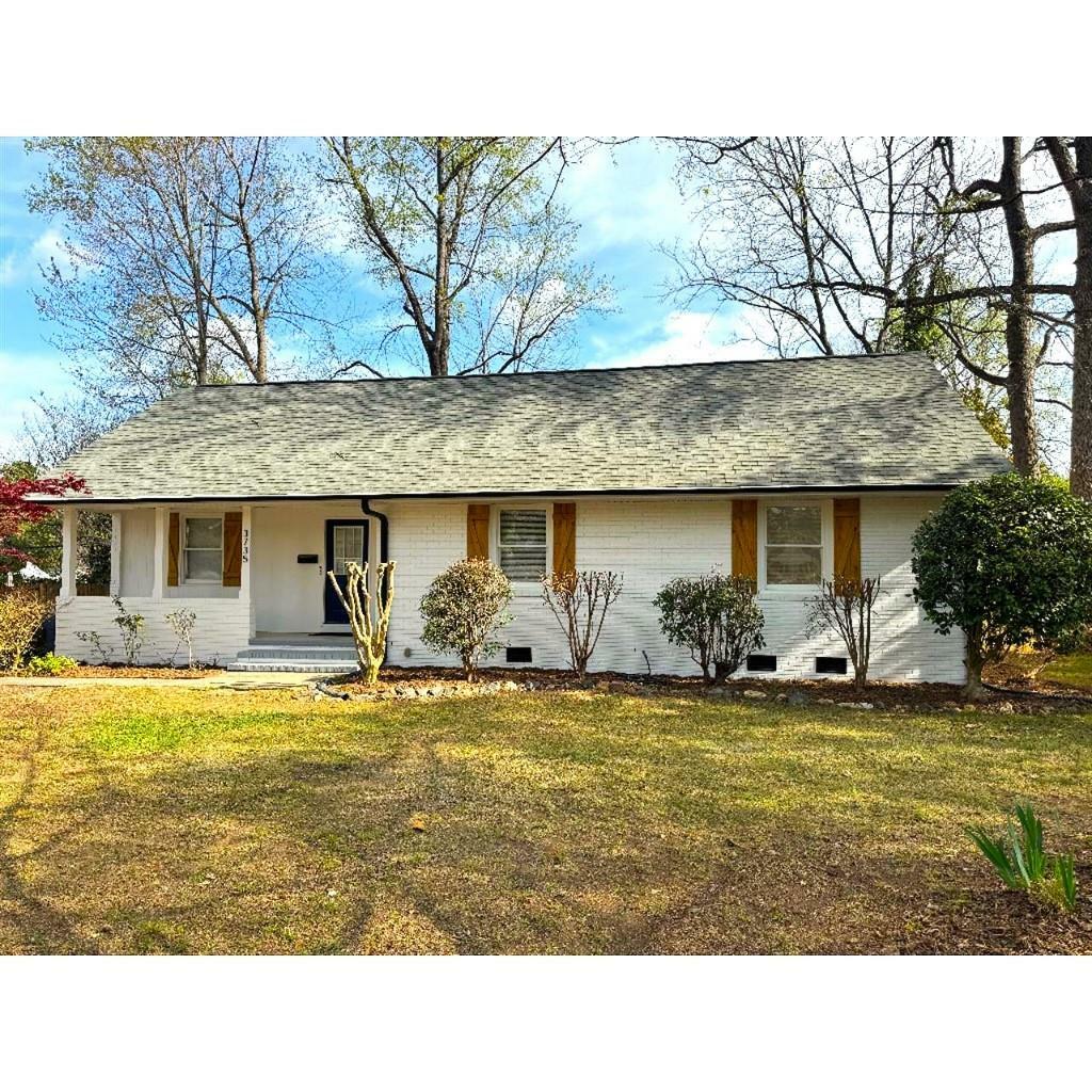 Property Photo: 3735 Stonehaven Drive NC 28215