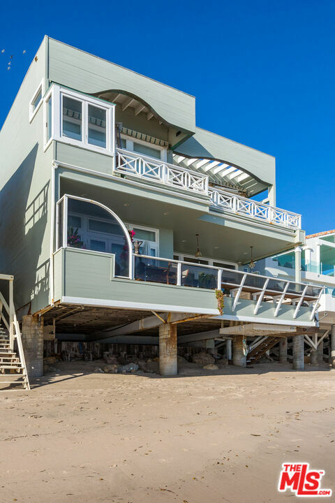 Property Photo: 25422 Malibu Rd CA 90265