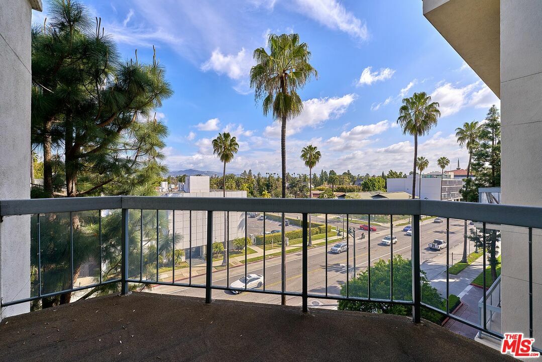 Property Photo: 4460 Wilshire Blvd CA 90010