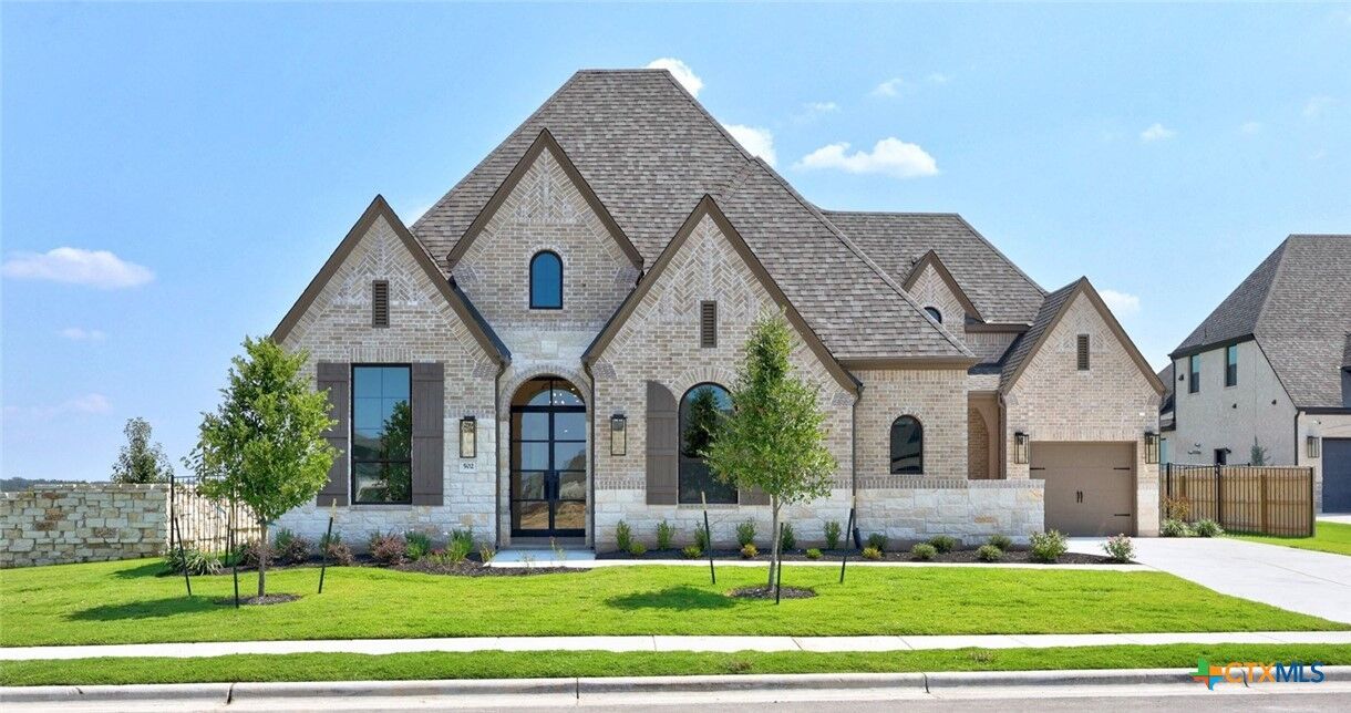 Property Photo: 502 Irvine Circle TX 78642