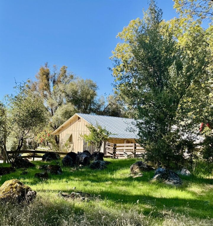 Property Photo:  50330 Road 426  CA 93644 