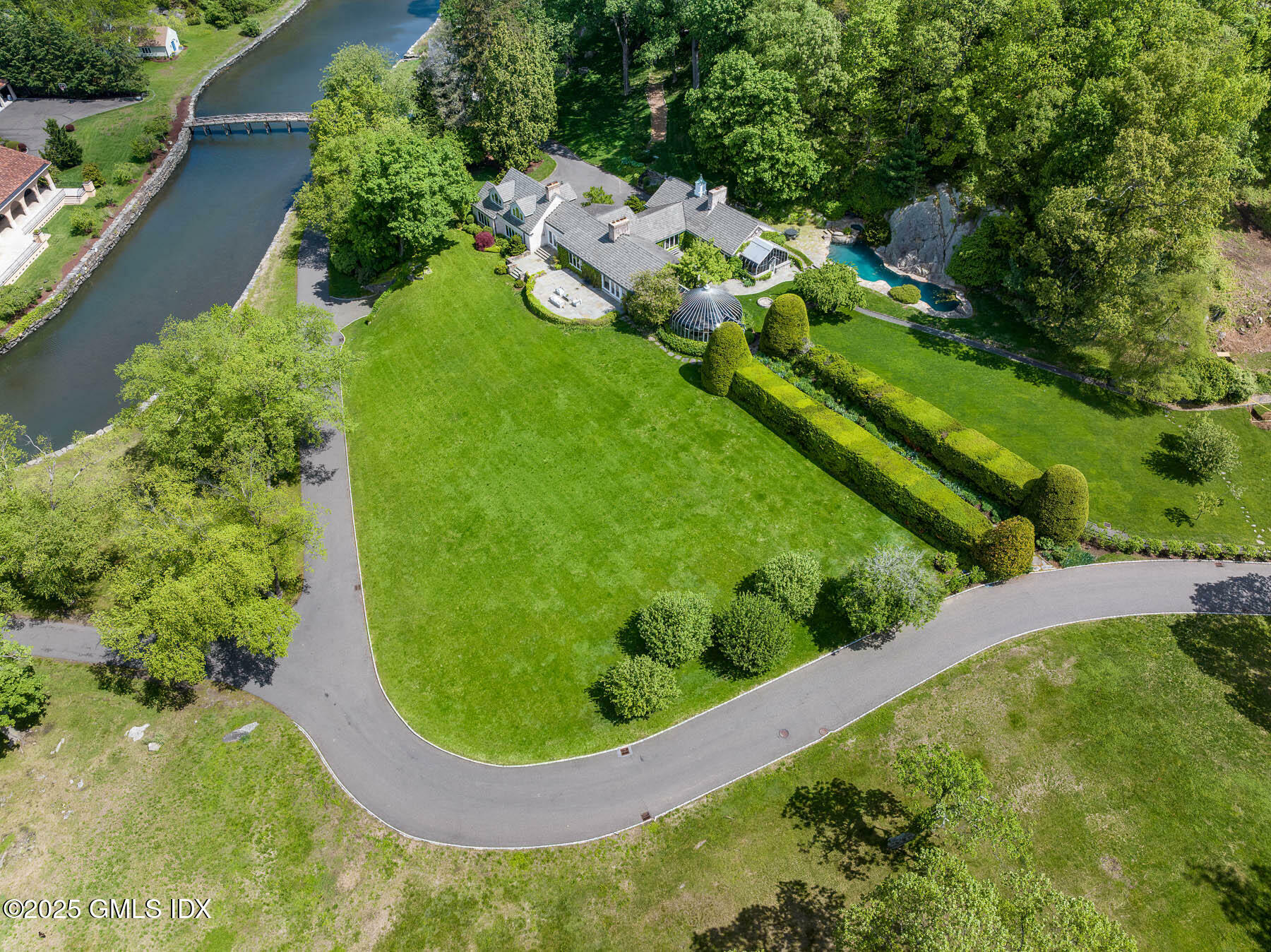 Property Photo: 33 Meadow Wood Drive CT 06830
