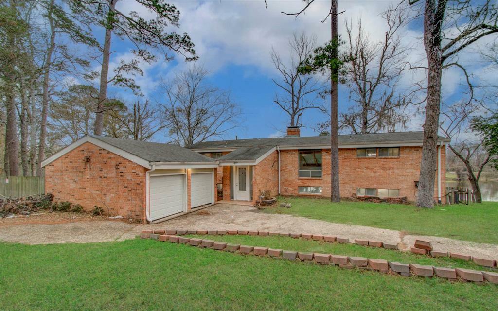 Property Photo: 417 Brook Hollow Drive TX 77385