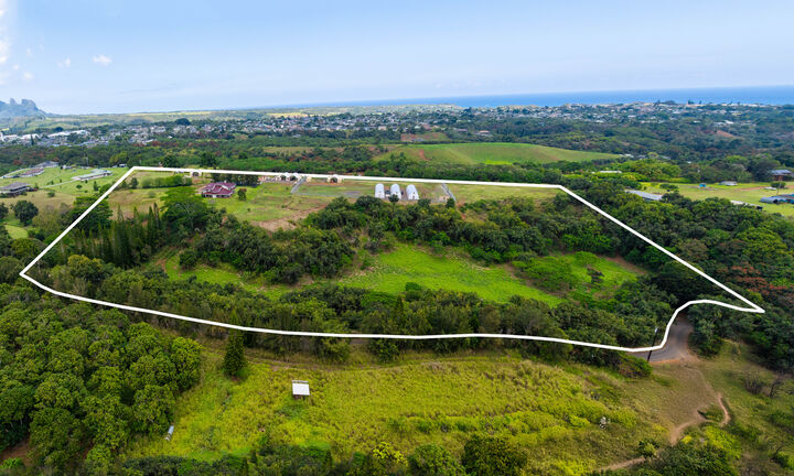 Property Photo:  5370 Kaehulua Rd  HI 96746 
