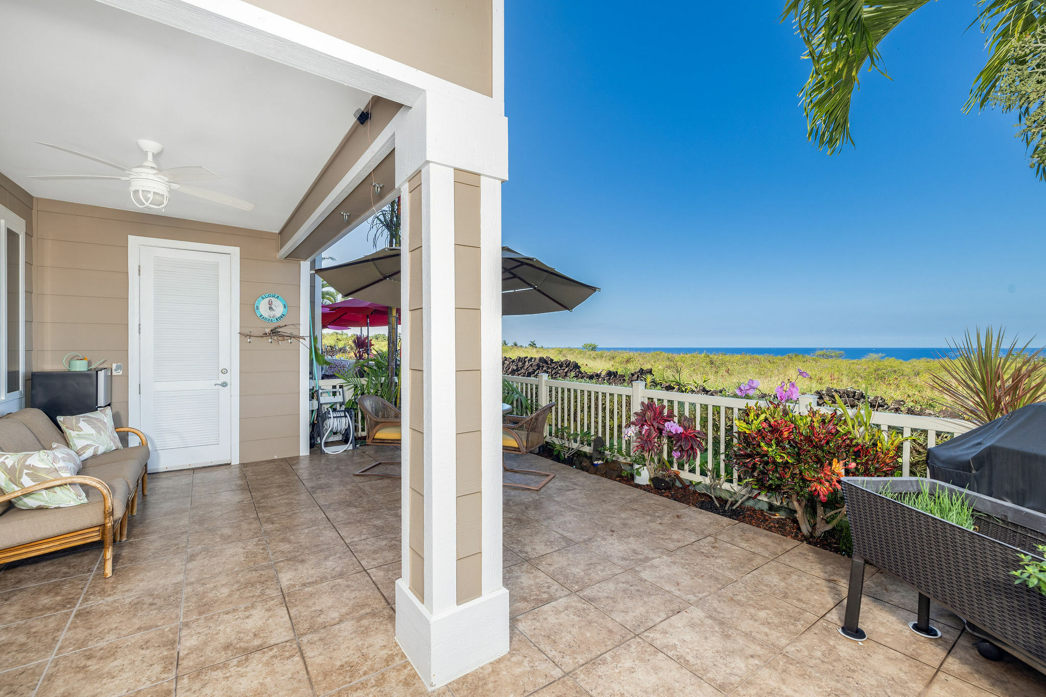 Property Photo: 75-6060 Kuakini Hwy I1 HI 96740