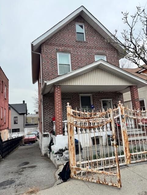 Property Photo:  4107 Lowerre Place  NY 10466 