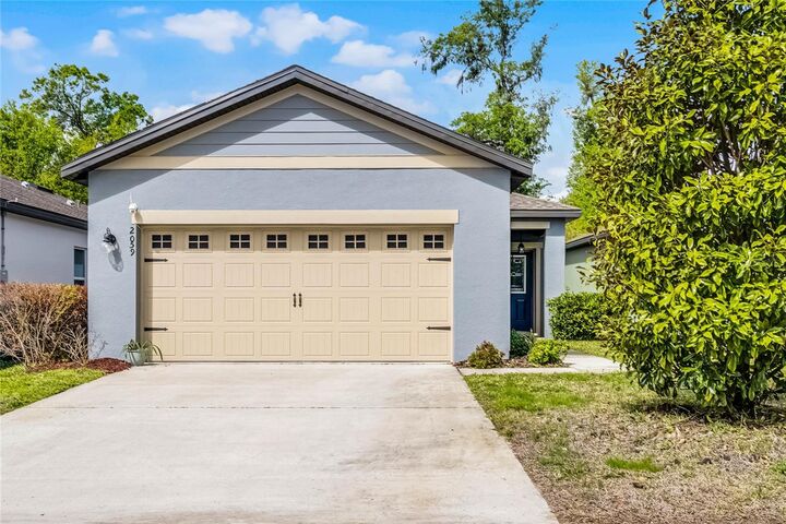 Property Photo:  2059 Cades Cove Way  FL 32720 