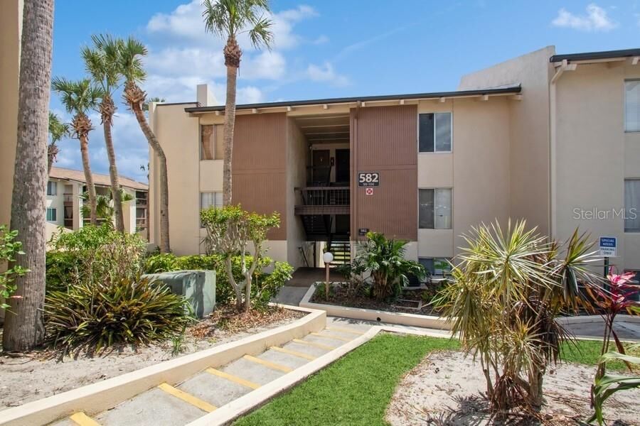 Property Photo:  582 Orange Drive 102  FL 32701 