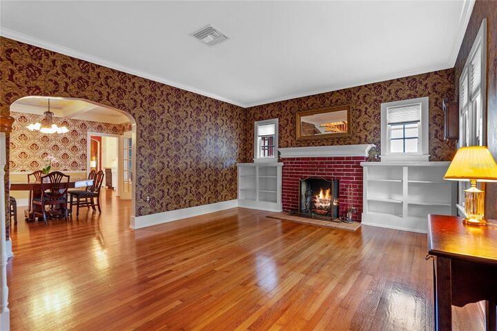 Property Photo: 525 Sheridan Boulevard FL 32804