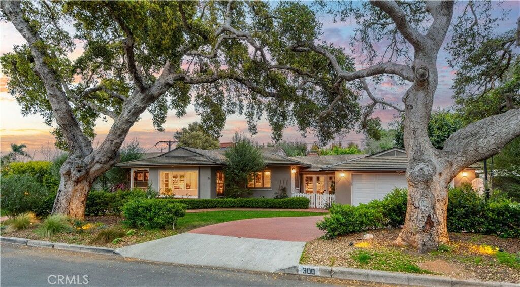 Property Photo: 300 Via Alcance CA 90274