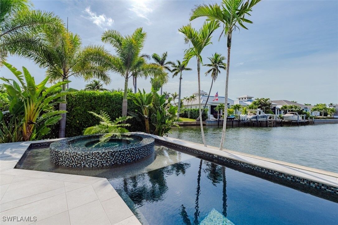 Property Photo:  1266 Cobia Court  FL 34102 