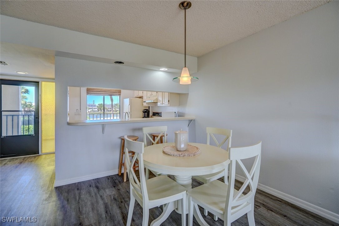 Property Photo: 21440 Bay Village Drive 122 FL 33931