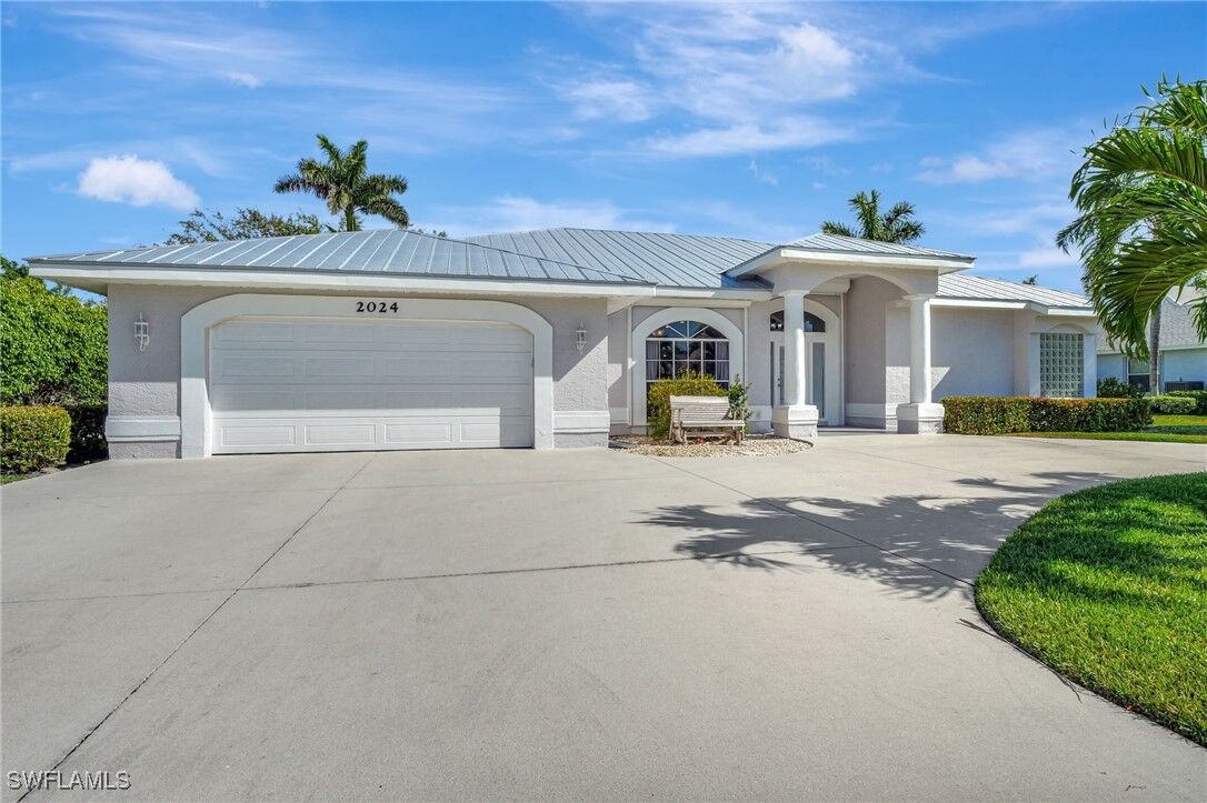 Property Photo:  2024 Imperial Circle  FL 34110 