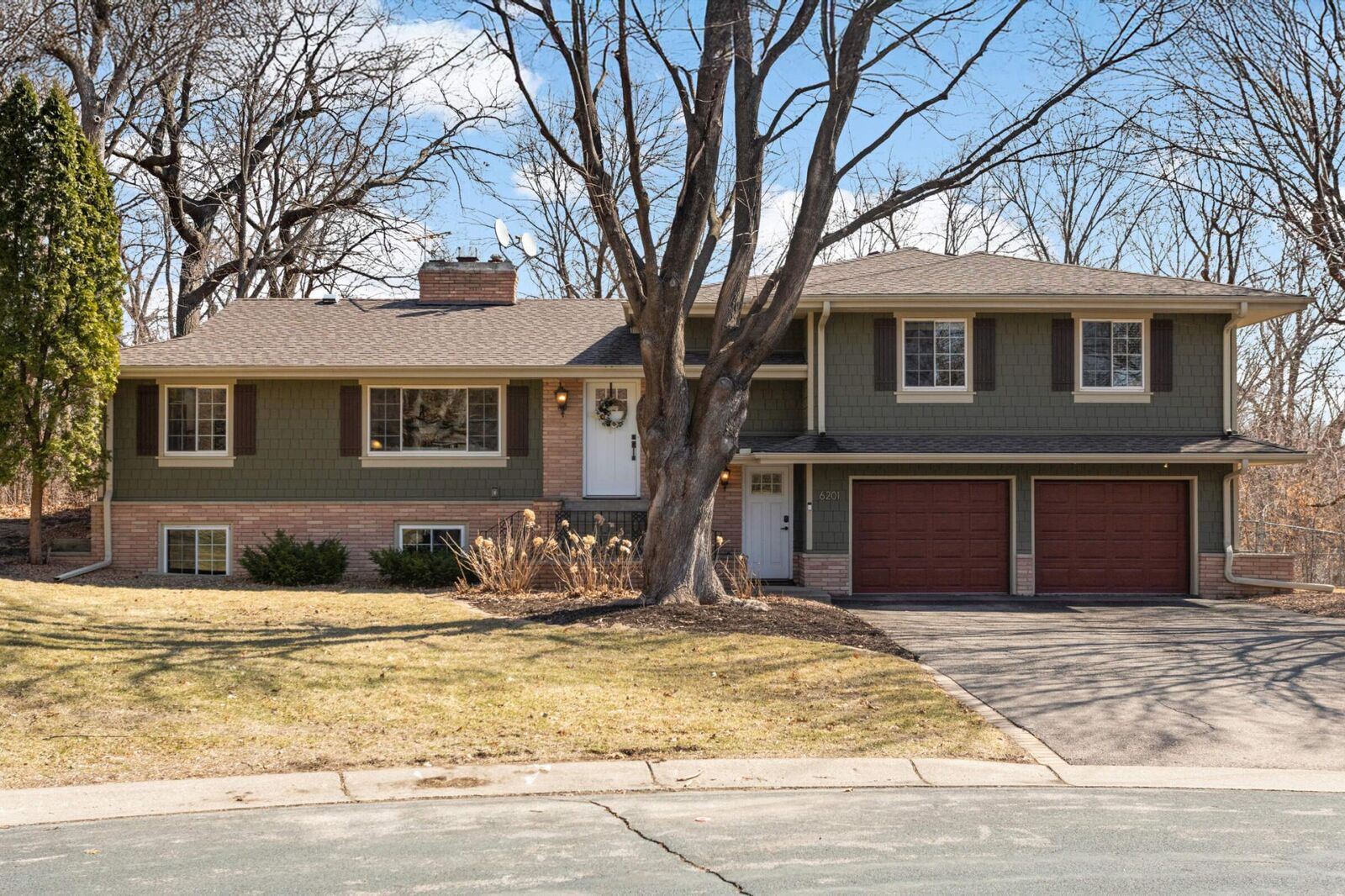 Property Photo: 6201 Schaefer Circle MN 55436
