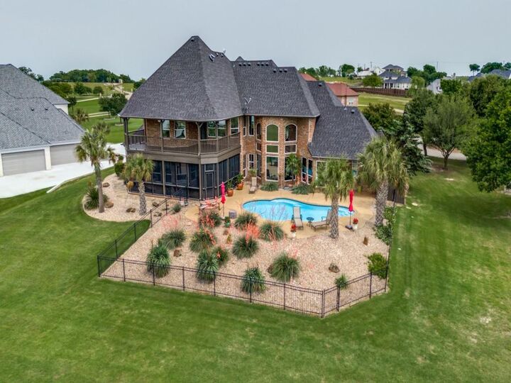 Property Photo:  110 Eagle Point Drive  TX 75165 