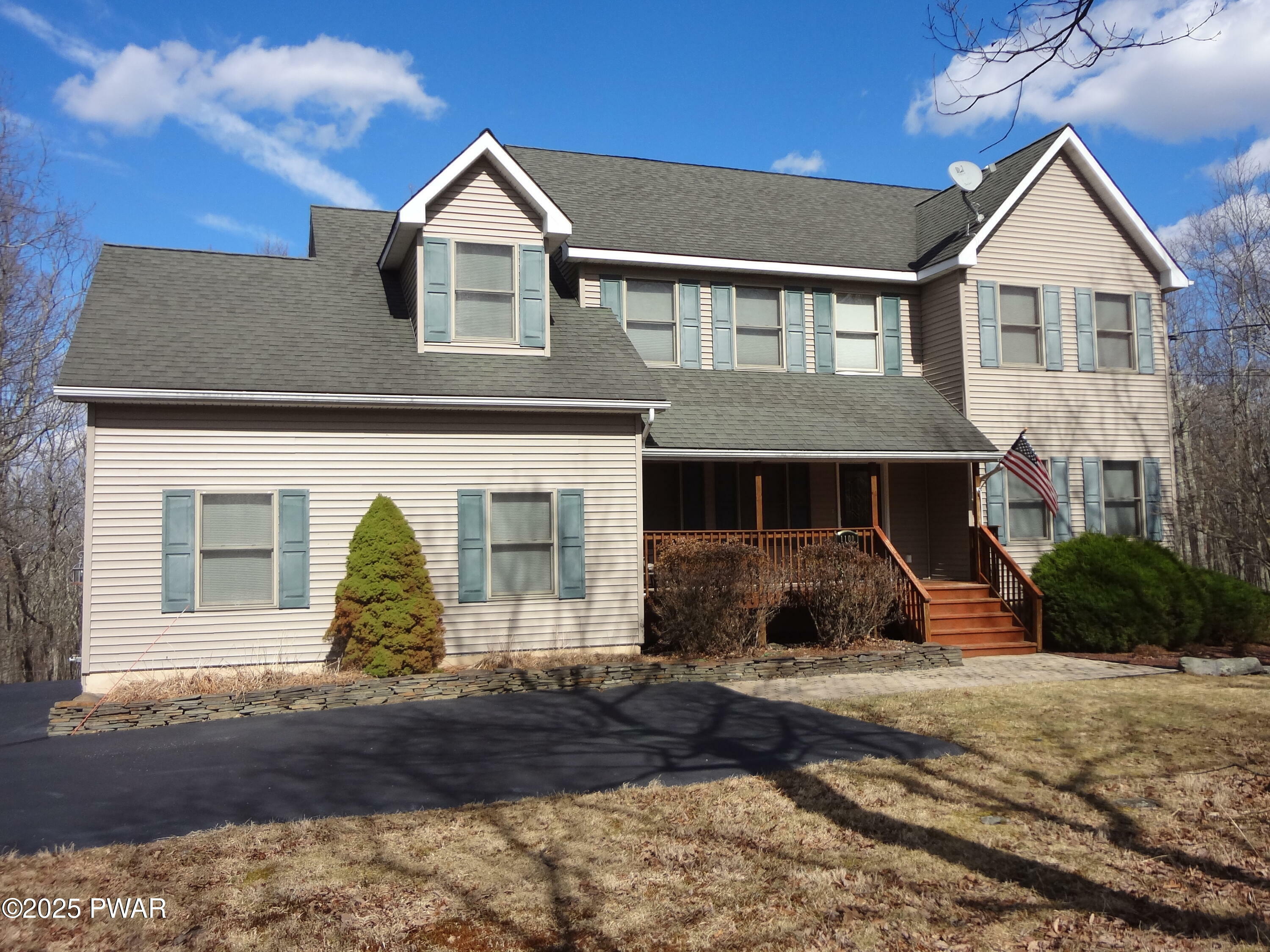 Property Photo: 1100 Dewberry Drive PA 18428