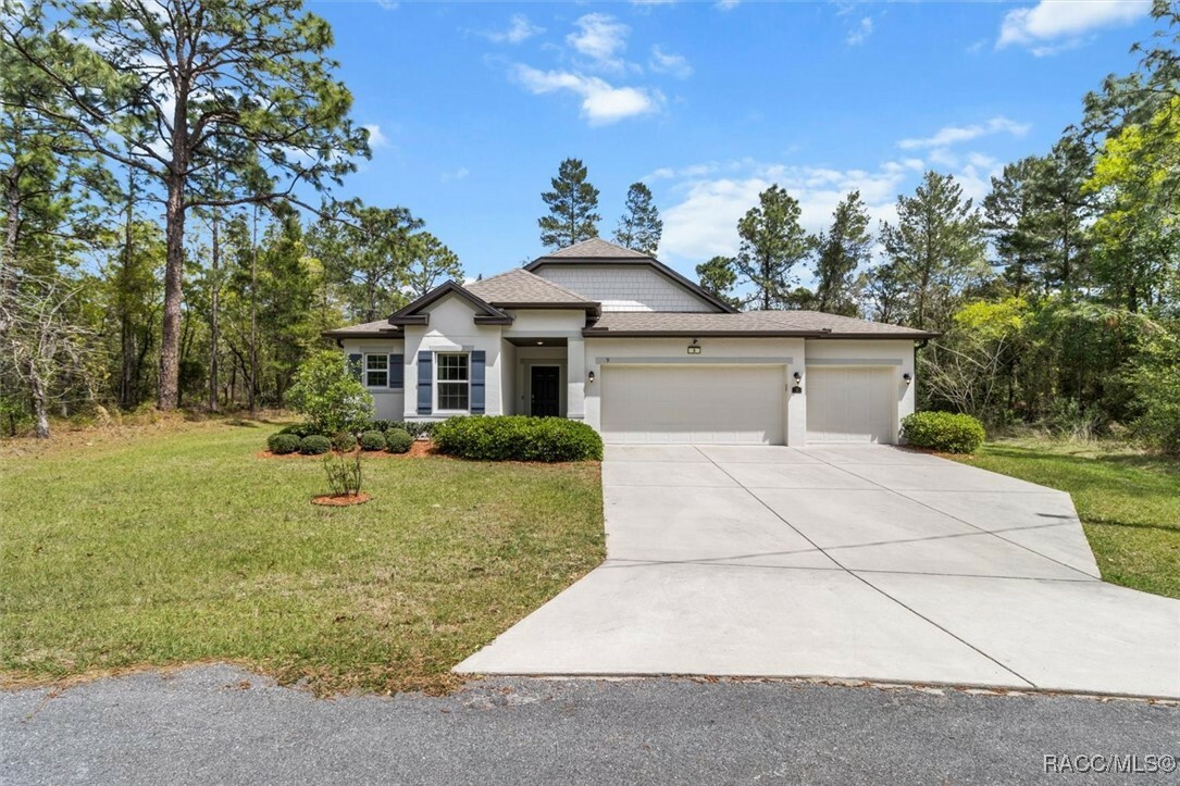 Property Photo: 9 Hazelwood Court N FL 34446
