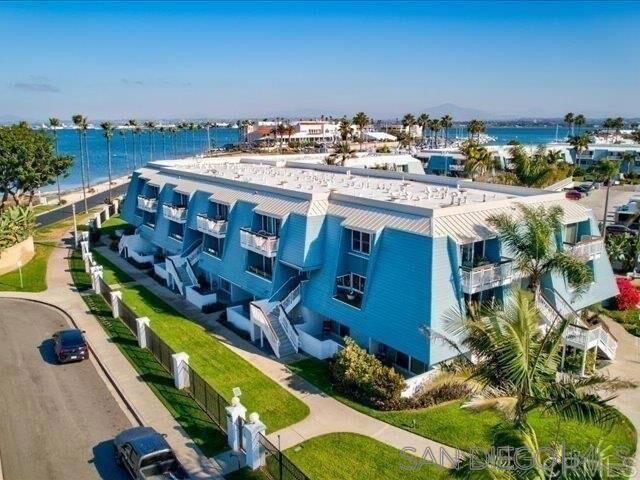 Property Photo:  16 Montego Court  CA 92118 