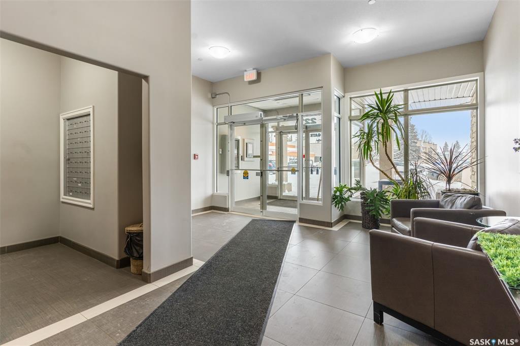 Property Photo:  227 Pinehouse Drive 206  SK S7K 4W9 