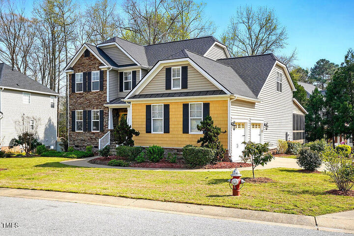 Property Photo:  2006 Prairie Ridge Court  NC 27526 