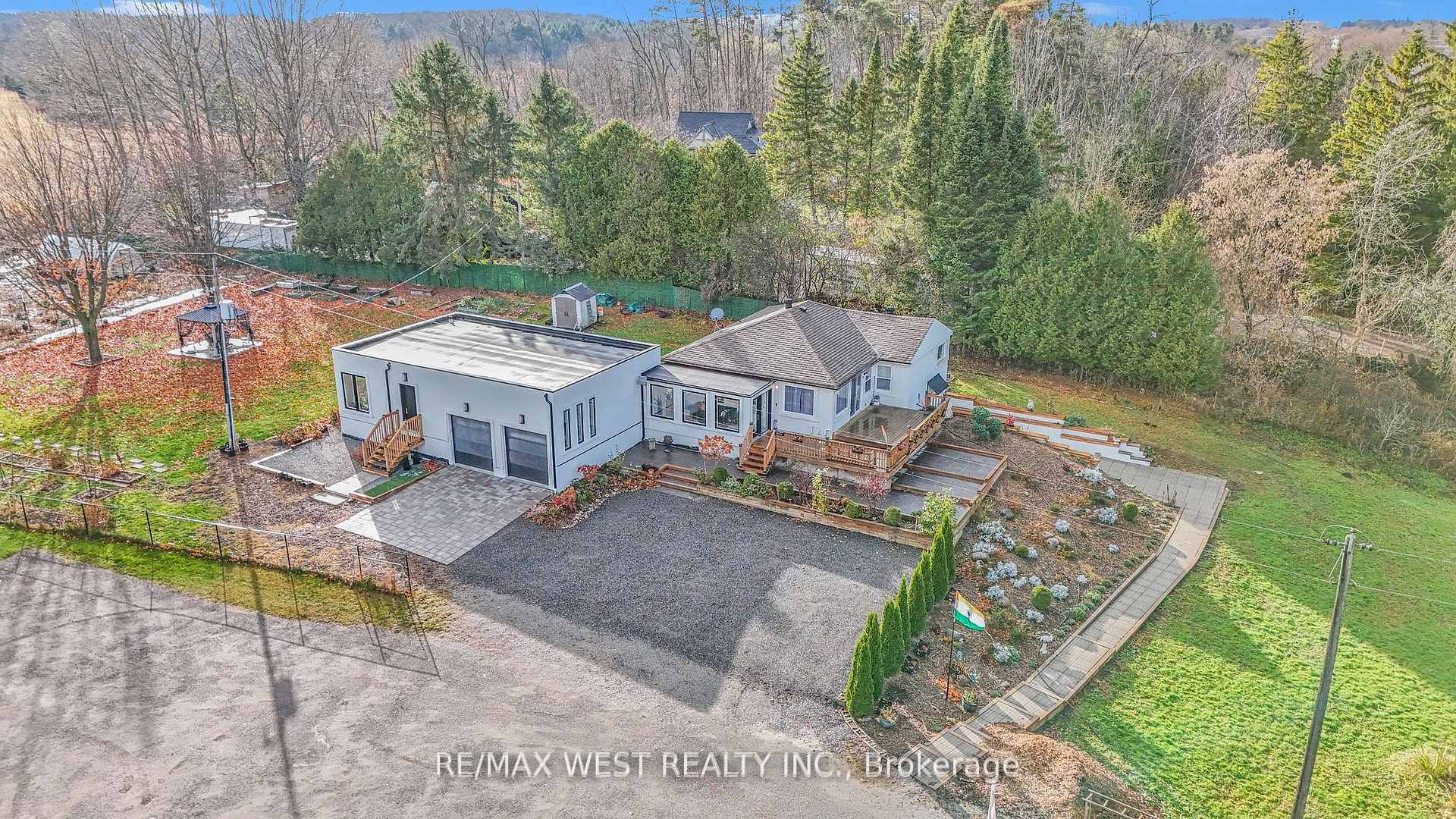 Property Photo: 2821 Mt Albert Road ON L0G 1R0