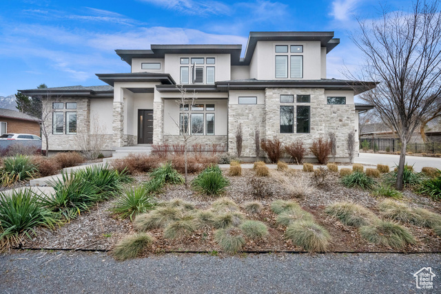 Property Photo: 8165 S Willow Creek Cove E UT 84093