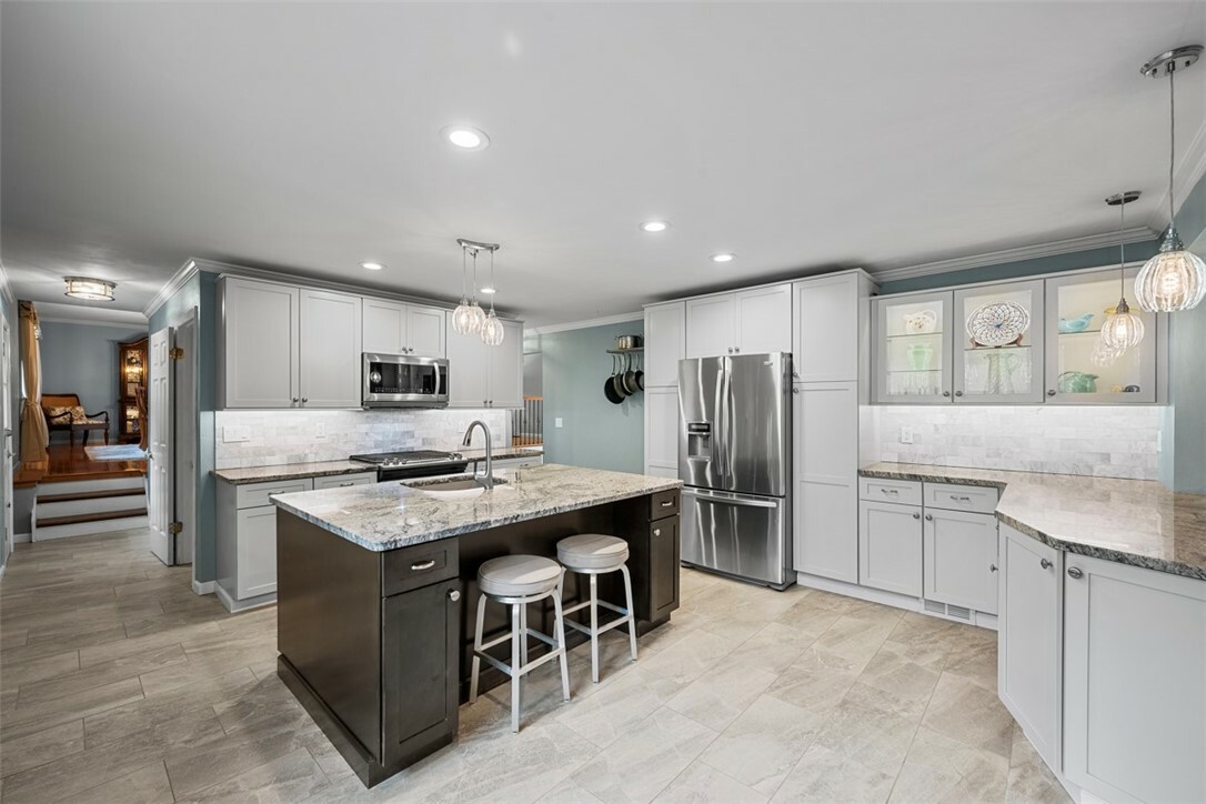 Property Photo: 116 Himalaya Dr PA 15146
