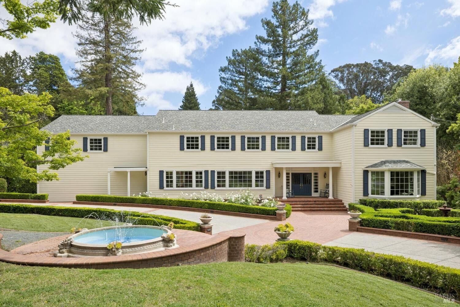 Property Photo:  110 Mountain View Avenue  CA 94901 