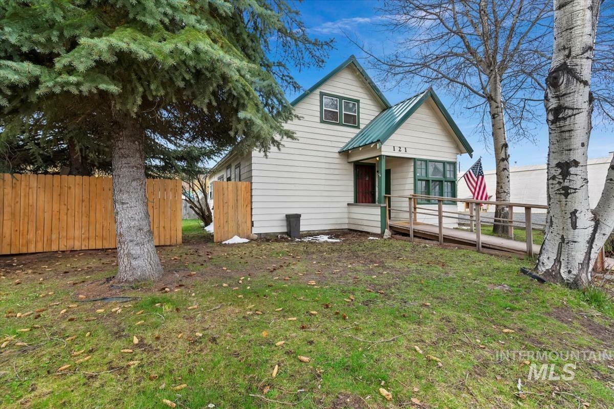 Property Photo:  121 S Main Street  ID 83611 