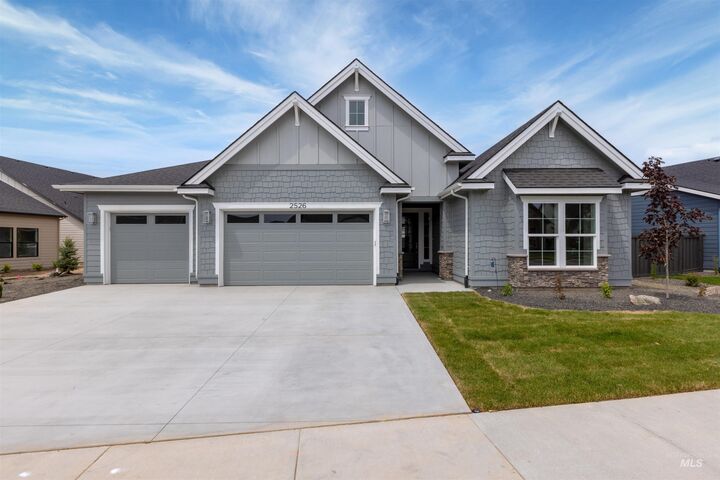 Property Photo: 2526 E Wickham Dr ID 83642