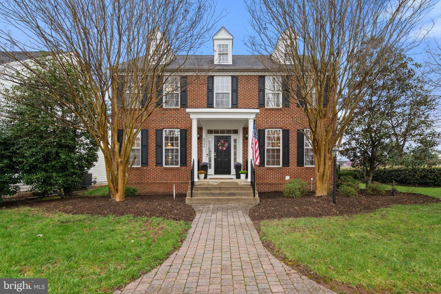 Property Photo: 6754 Stapleton Place VA 20155
