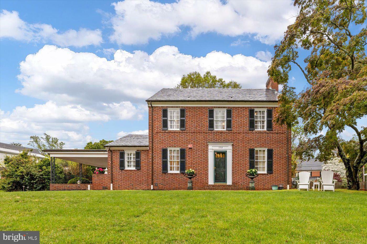 Property Photo: 1702 Franklin Street VA 22401