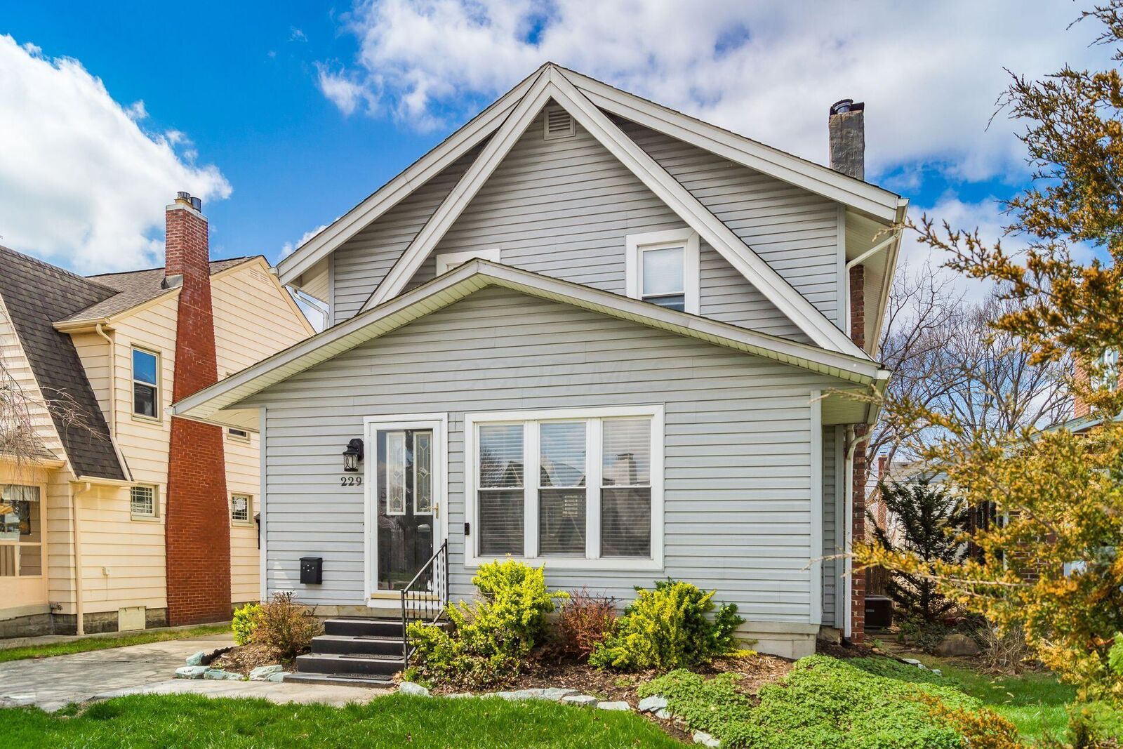 Property Photo:  229 S Huron Avenue  OH 43204 