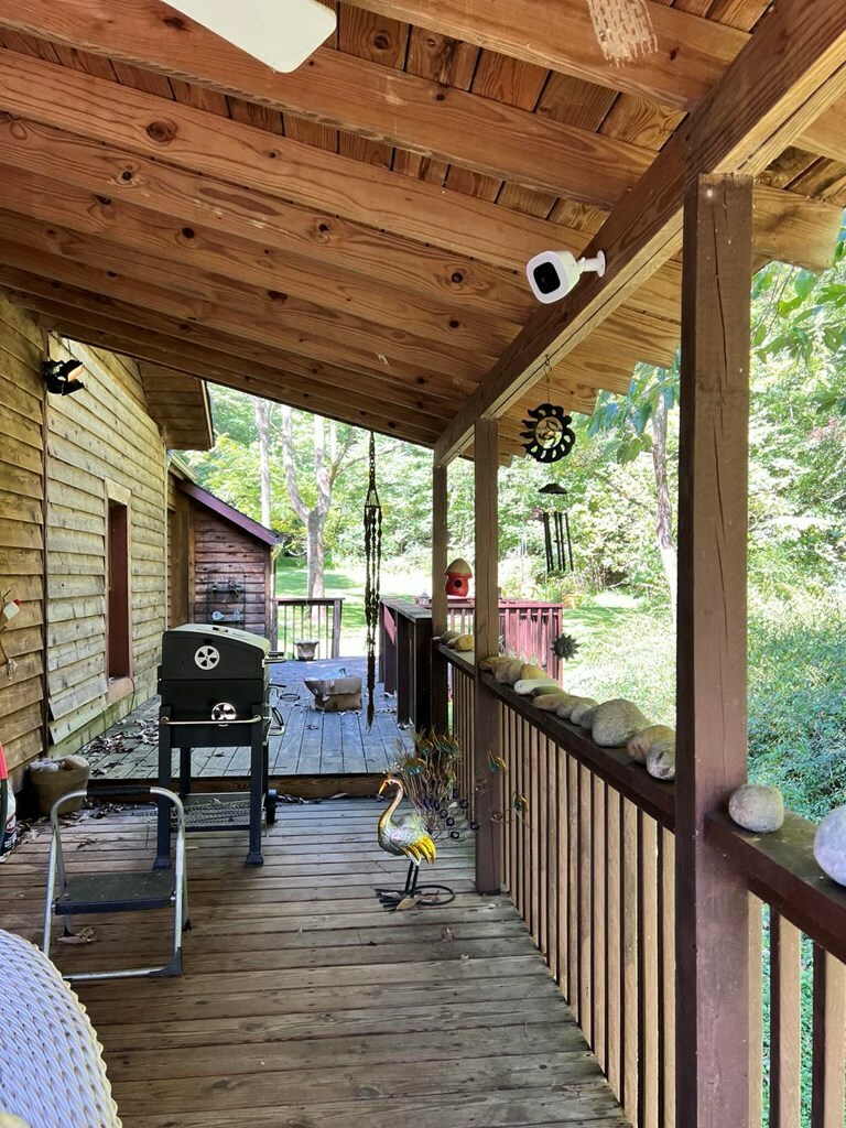 Property Photo: 3032 Mare Creek Road KY 41659
